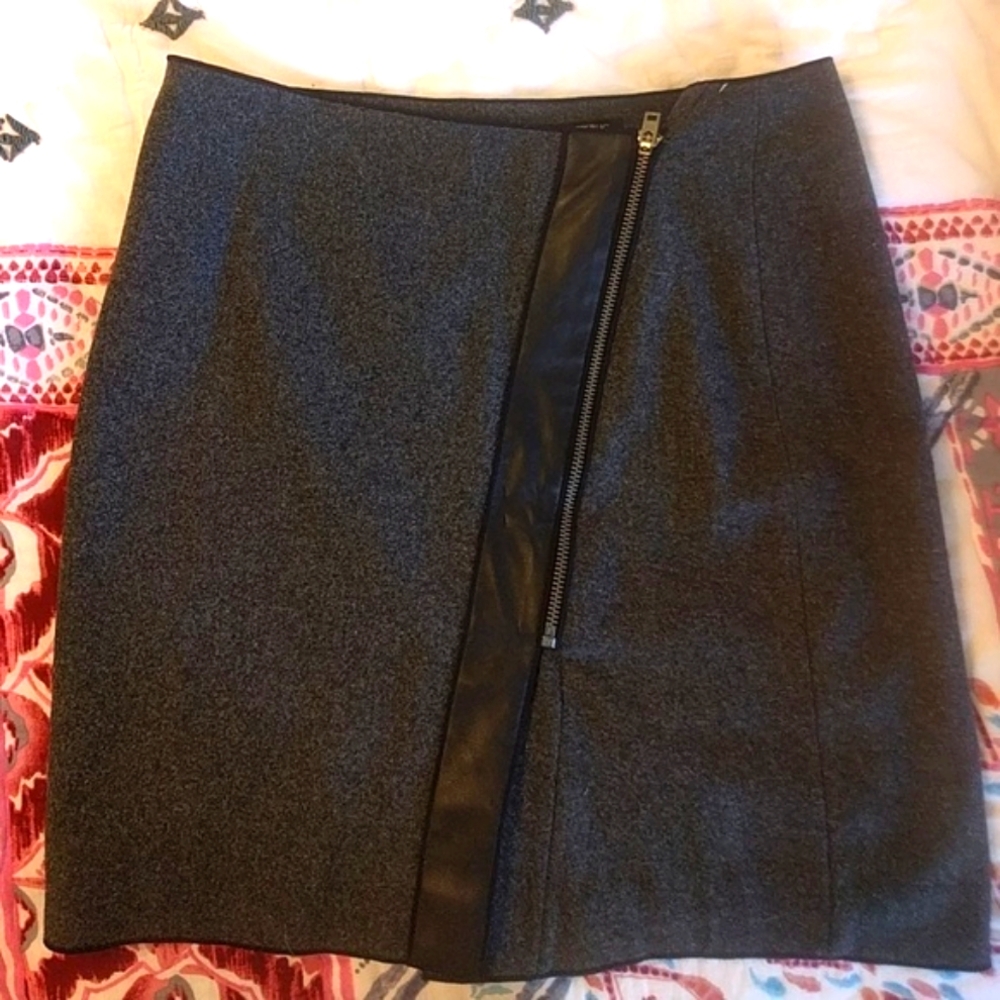 Banana Republic Grey Skirt